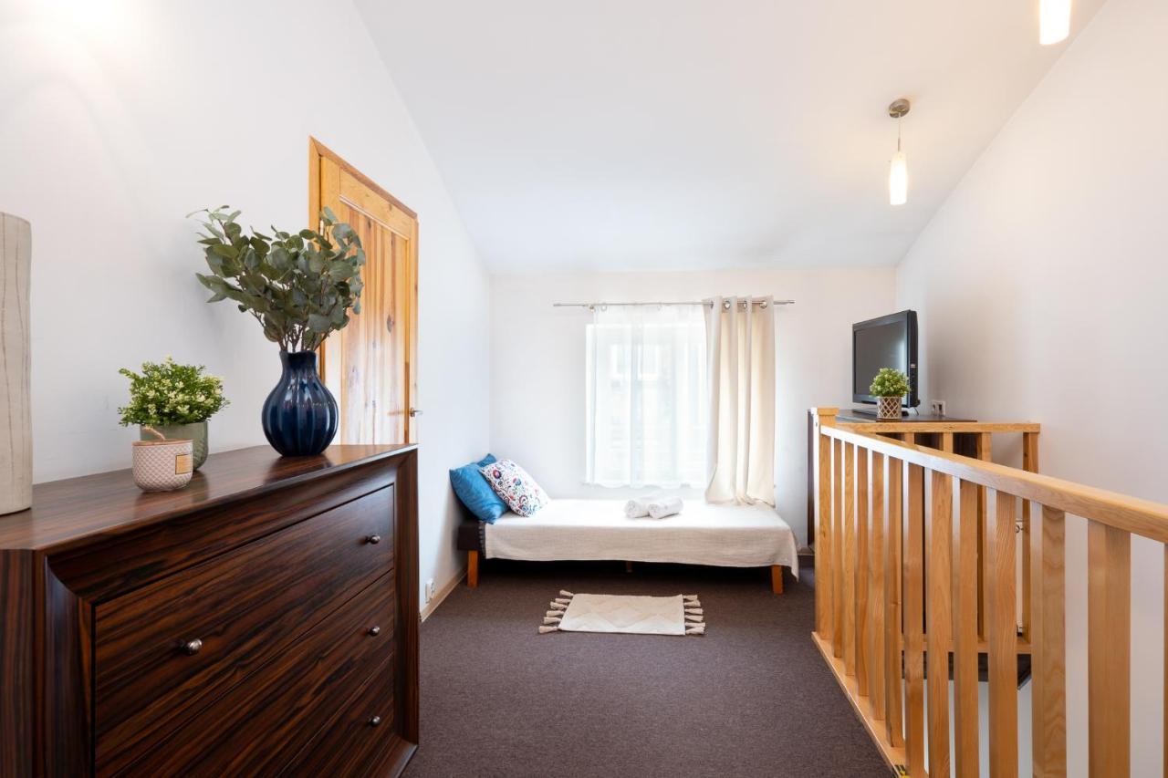 Sleeping In Main Market Apartment Krakow
