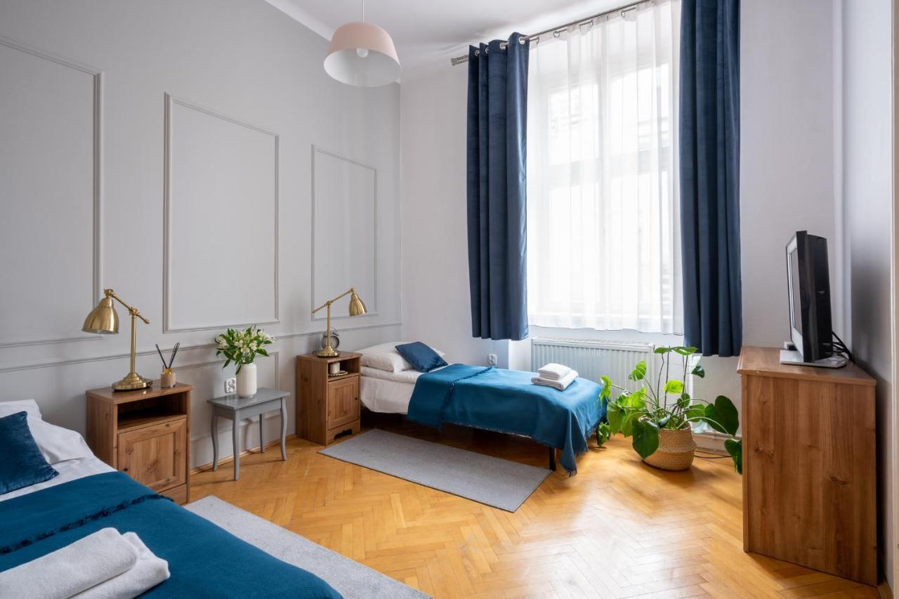 Apartment Sleeping In Main Market