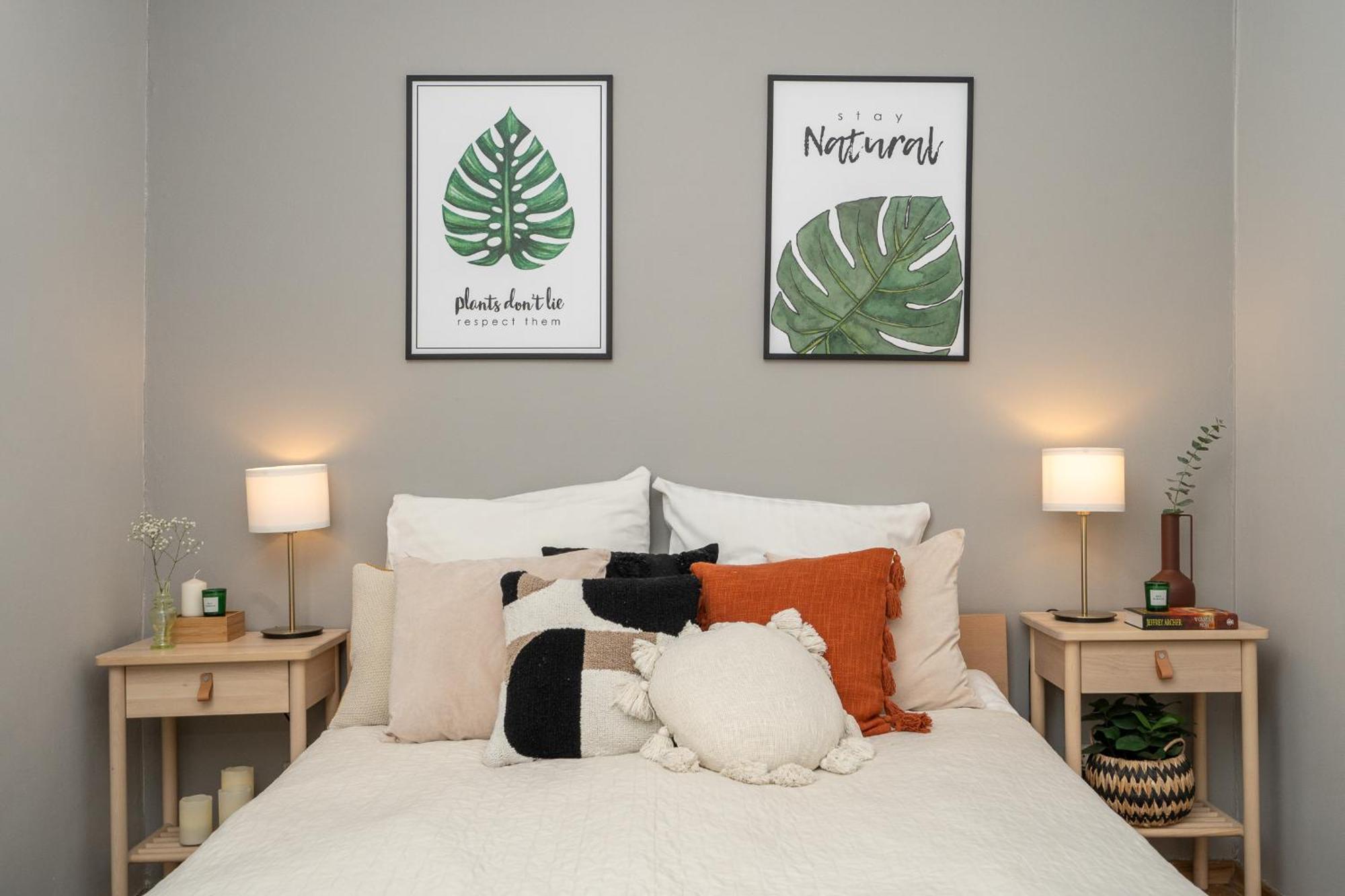 Sleeping In Main Market Apartment